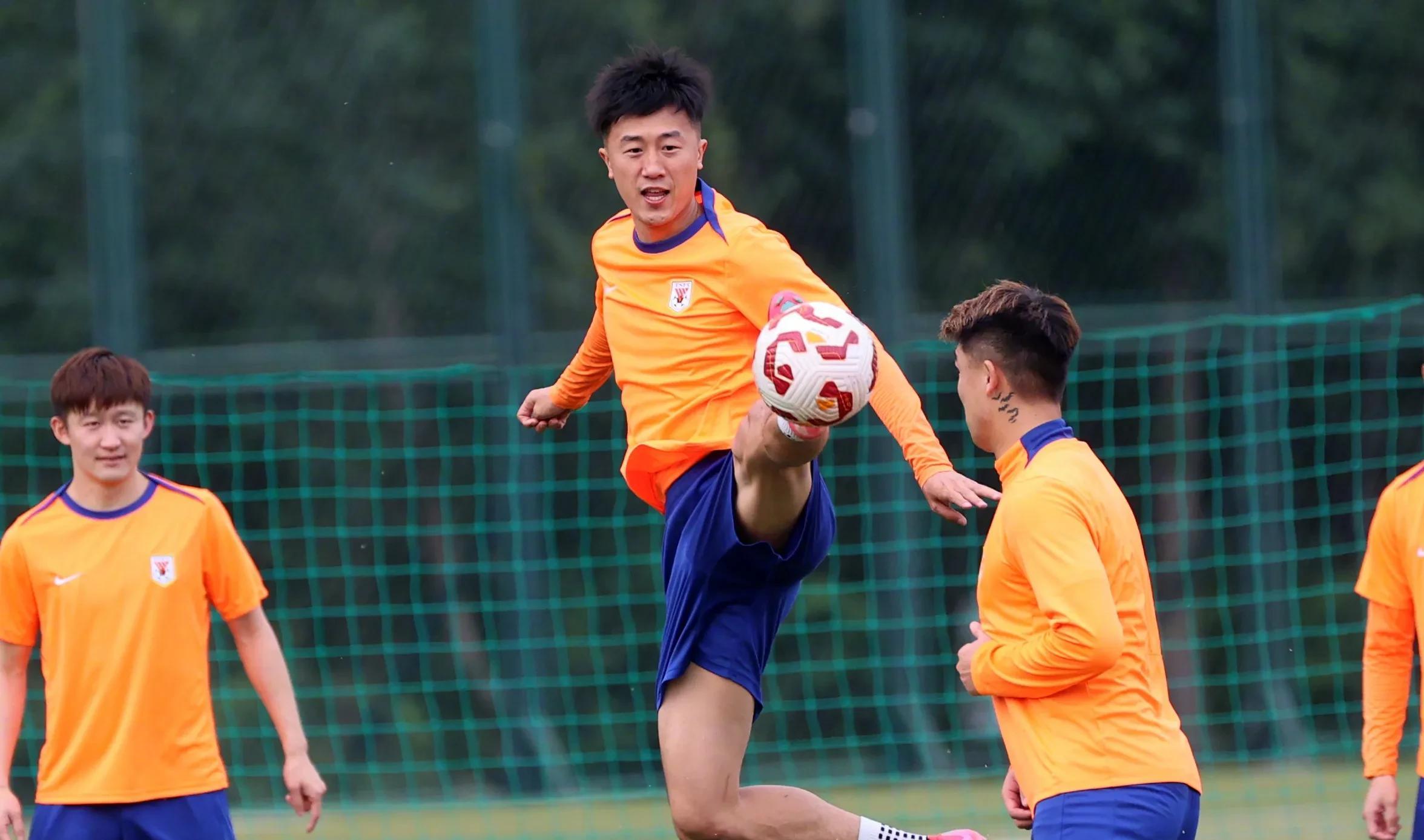 九游体育包含里程碑夜！山东泰山刷新队史纪录；荷甲赛前刷纪录；媒体盛赞；赛程密集仍需轮换的词条