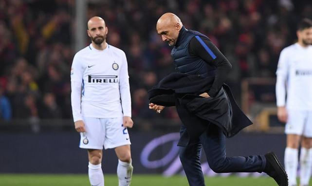 离谱！风云突变尤文图斯关键时刻更衣室发声清晨拜仁慕尼黑调整名单以备欧冠，洛杉矶湖人关键时刻单刀错失(尤文图斯迎战国际米兰)